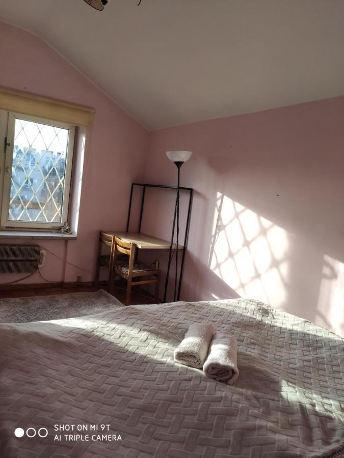 Popularna Guest Home Varşova Dış mekan fotoğraf