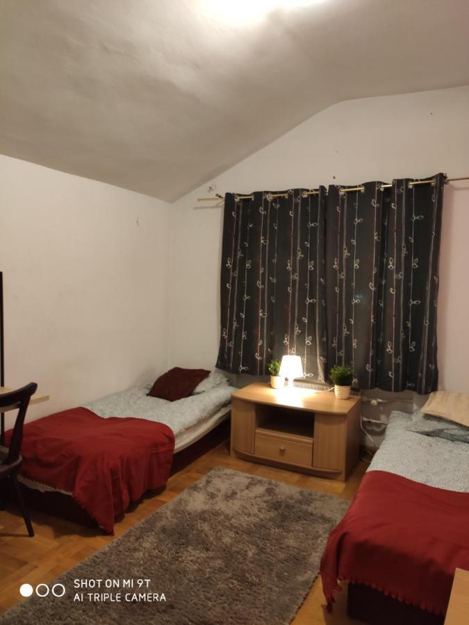 Popularna Guest Home Varşova Dış mekan fotoğraf