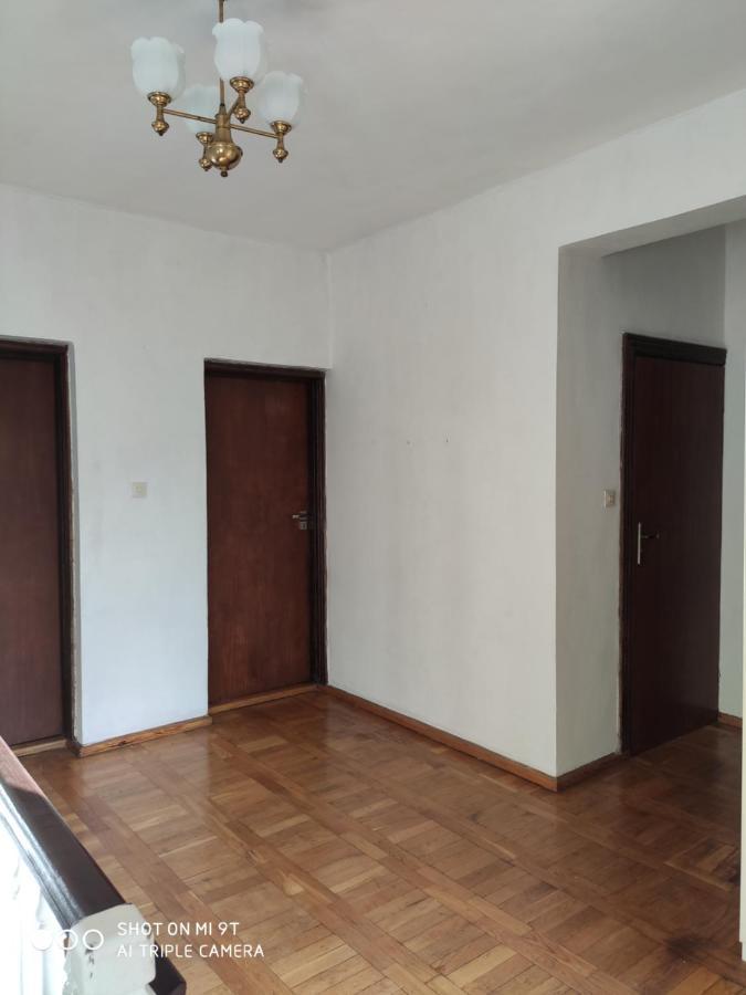 Popularna Guest Home Varşova Dış mekan fotoğraf